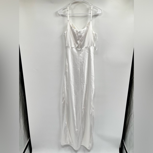 Women's Revelry White Sleeveless Double Slit Classic Gown Size 10 - Picture 13 of 15